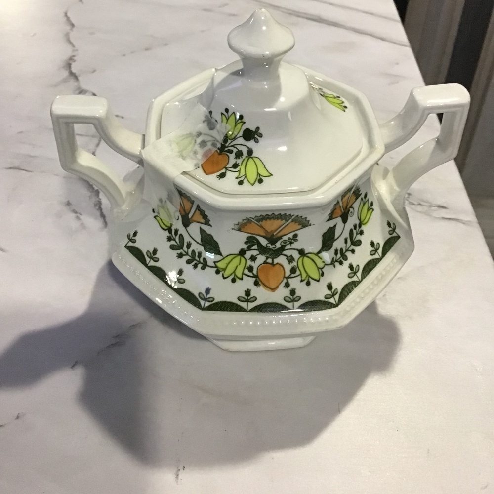 Johnson Bros Greenfield Sugar Bowl White Ceramic Octagon‎ Floral Design England